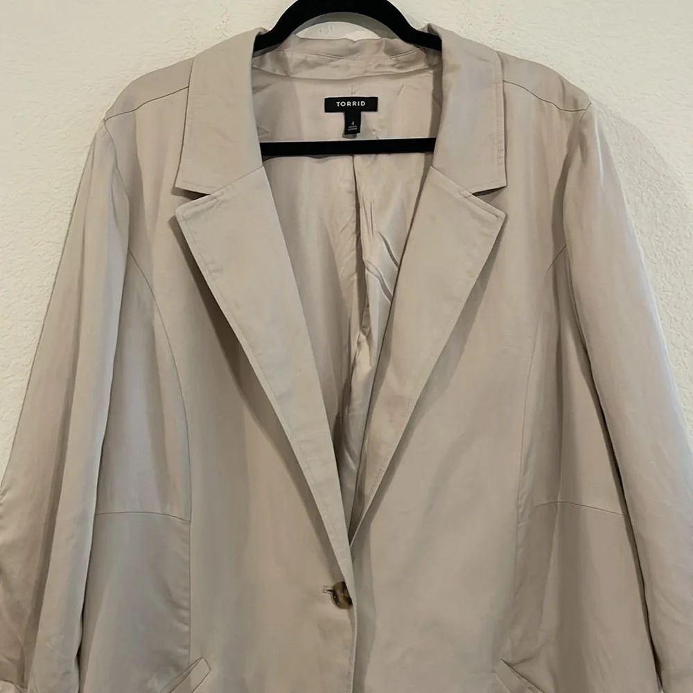 Torrid Women’s One Button Blazer 4X Tan Contemporary Careerwear Classic